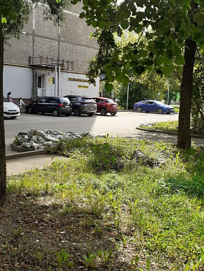 После уборки города остались мешки с мусором